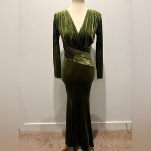 Faeriesty Elegant Army Green Velvet Dress